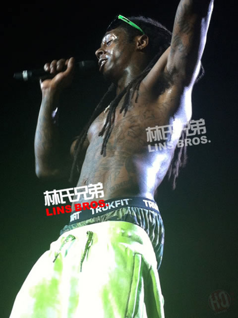 Lil Wayne和T.I.在匹兹堡举行America’s Most Wanted演唱会 (16张照片)