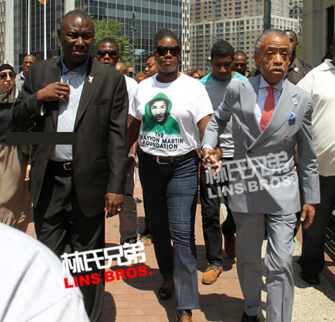 Jay Z和老婆Beyonce在纽约集会现场支持Trayvon Martin更多照片 (7张)