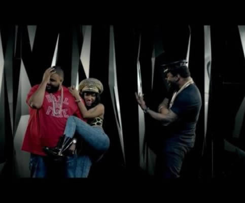 当Drake知道DJ Khaled向Nicki Minaj求婚..他的反应与Khaled, Nicki 三人对话 (恶搞/10张图片)