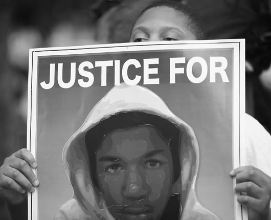 43位明星非常愤怒对Trayvon 谋杀案凶手的无罪判决：Lil Wayne, Rihanna, Nicki, Diddy..