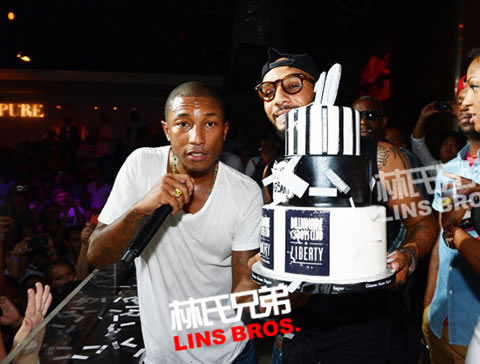 Pharrell和好兄弟制作人Swizz Beatz在拉斯维加斯庆祝服装品牌BBC成立10周年 (6张照片)