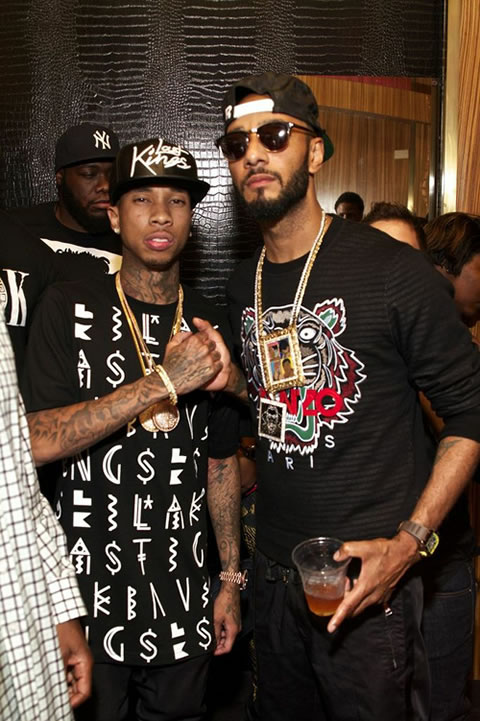 全明星Party..Chris Brown和Karrueche, Tyga, Rick Ross等一起演出并Party (10张照片)