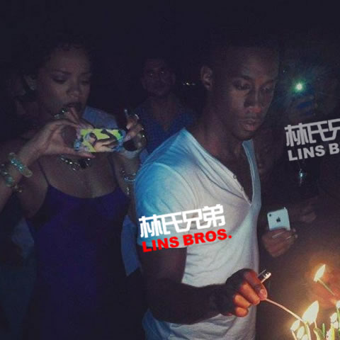 Rihanna回到美国来到迈阿密Party...RiRi用的是iPhone 5 Tupac手机壳 (13张照片)