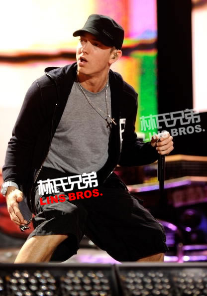 继续“生存”之路..Eminem第一次现场表演新专辑新歌Survival (比利时/视频)