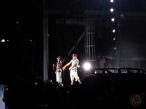 太火了! 到处开演唱会..Lil Wayne和T.I., 2 Chainz在奥斯汀举行演唱会 (14张照片)