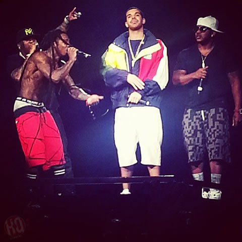 Lil Wayne带出徒弟Drake在水牛城举行America’s Most Wanted演唱会 (2部视频)