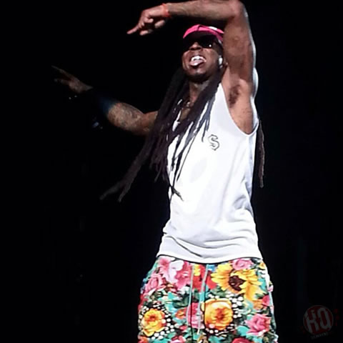 Lil Wayne带出徒弟Drake在水牛城举行America’s Most Wanted巡回演出 (12张照片)