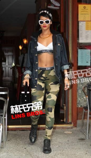 G4LIFE! Rihanna疯狂宣传着新服装Rihanna for River Island..全身几乎都穿 (12张照片)