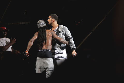 巨星云集! Drake带出Lil Wayne, Kanye West, Diddy等明星在OVO音乐节 (10张照片)