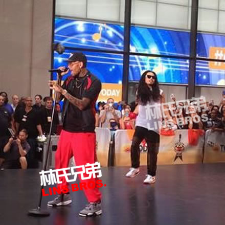 重新充满活力! Chris Brown在Today大型夏日系列音乐会演出 (照片+3部视频)