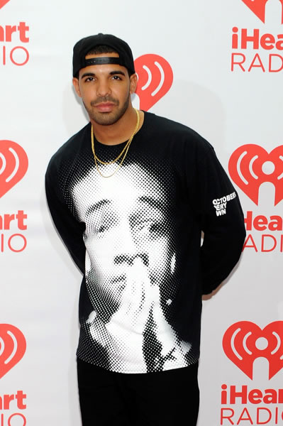 Drake穿Will Smith儿子Jaden头像衣服..遇见拳王梅威瑟 (iHeartRadio音乐节清晰照片)