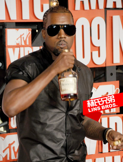 Kanye West 再次喝醉, 再次疯狂言论, 再一次咆哮 (视频)
