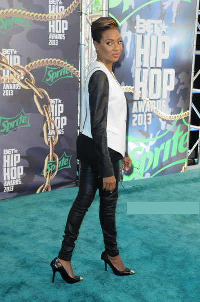 2013 BET嘻哈颁奖典礼“绿地毯: Snoop Dogg和拳王梅威瑟, Rick Ross等 (12张照片)