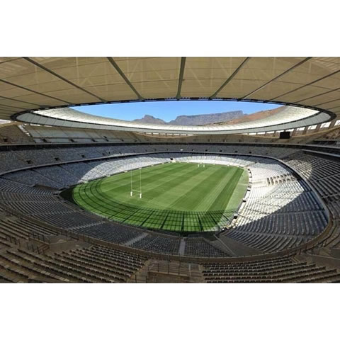 Rihanna发布单曲What Now官方封面 + 最新几张在南非开普敦照片 (9张照片)