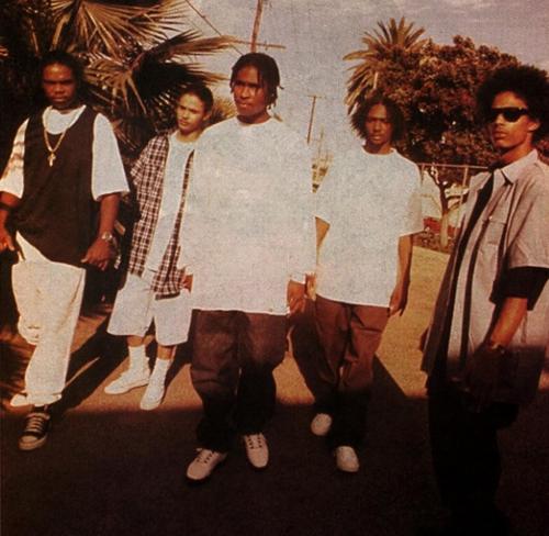 说唱组合Bone Thugs N Harmony成立20周年Cypher (11分钟视频)