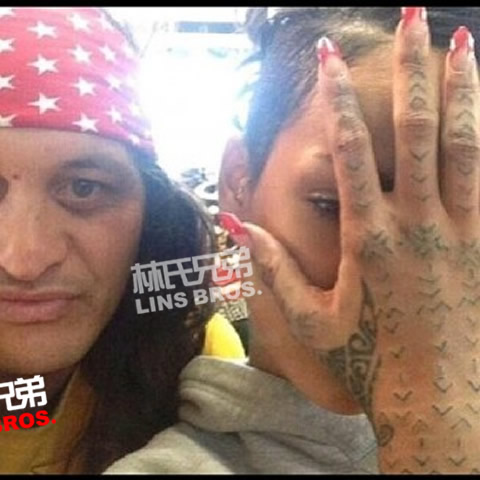 不同寻常..Rihanna在新西兰增添新纹身..毛利人的“恐怖”纹身 (照片+视频)