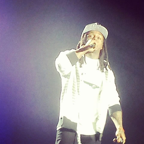 继续在法国游..Lil Wayne在昂内维尔举行America’s Most Wanted演唱会 (12张照片)