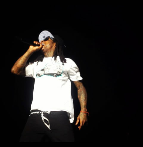 继续在法国游..Lil Wayne在昂内维尔举行America’s Most Wanted演唱会 (12张照片)