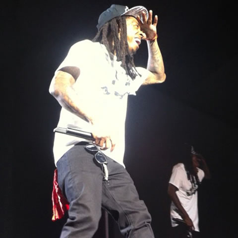 继续在法国游..Lil Wayne在昂内维尔举行America’s Most Wanted演唱会 (12张照片)