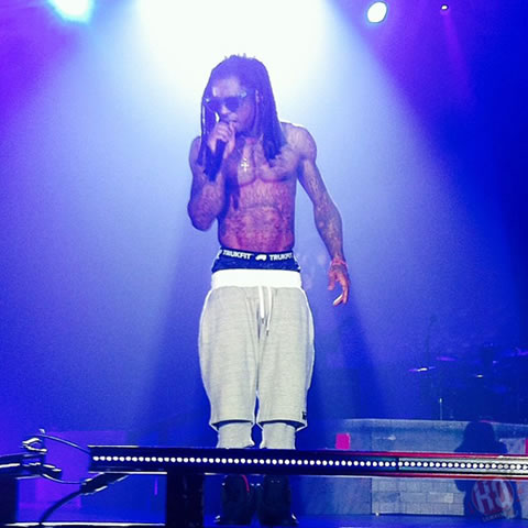 Lil Wayne在德国汉堡举行America’s Most Wanted演唱会 (9张照片)