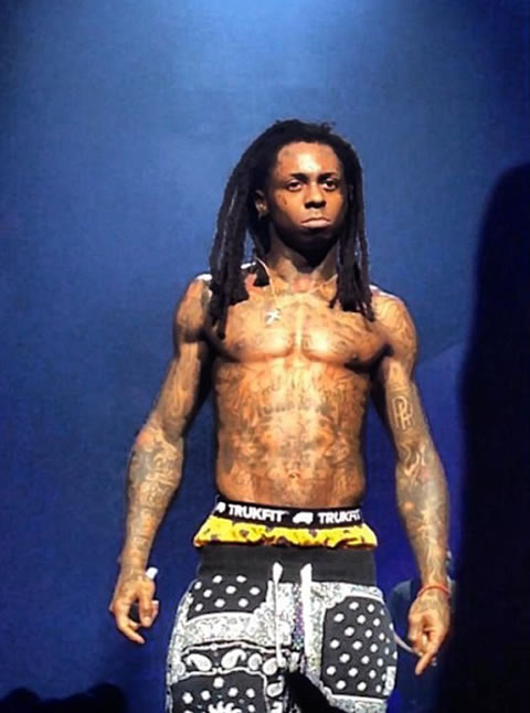 Lil Wayne在法国马赛举行America’s Most Wanted演唱会 (12张照片)