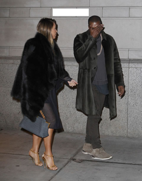 要结婚了频繁在一起..Kanye West 和未婚妻 Kim Kardashian 在费城吃饭 (照片)