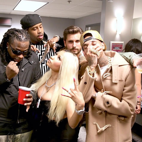 巨星Drake演唱会..Rihanna, Nicki Minaj, Snoop Dogg, Wiz Khalifa等明星出席 (9张照片)