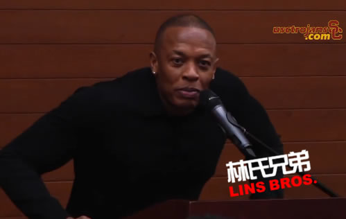 孩子们爱嘻哈大佬Dr. Dre.. 大佬出场所有人都站了起来鼓掌 (视频)