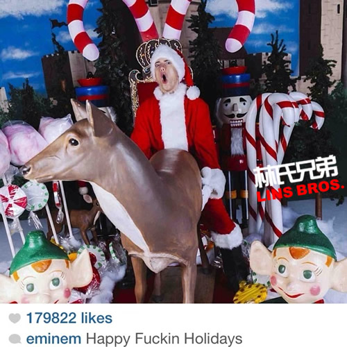 Eminem的圣诞祝福搞笑照片吸引好友Rihanna注意..她忍不住转发给1000万粉丝 (照片)
