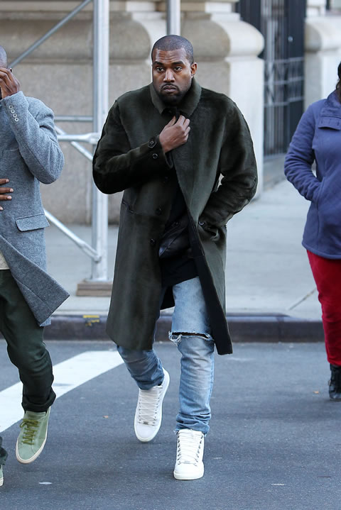野心勃勃的Kanye West x adidas合作品牌鞋子进展迅速..已经设计了20双
