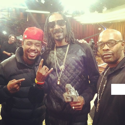 Snoop Dogg & J. Black客串Terrace Martin新歌Christmas On Soul (音乐)