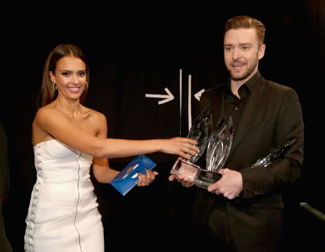 Justin Timberlake在快餐店Taco Bell庆祝赢得People’s Choice Awards三个大奖 (照片)