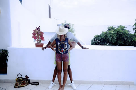 逃离寒冷纽约! Jay Z和老婆Beyonce来到温暖多米尼加共和国旅游 (6张照片+视频)
