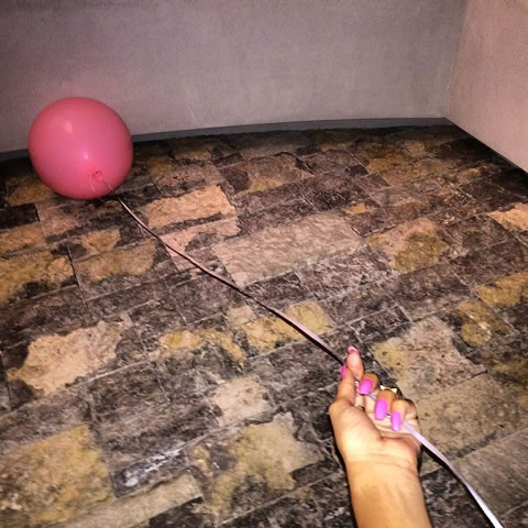 She x 26! Rihanna庆祝自己26岁生日 (7张照片)