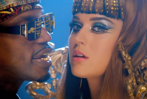 埃及艳后Katy Perry联合法老Juicy J 发布冠军单曲Dark Horse官方MV (视频)