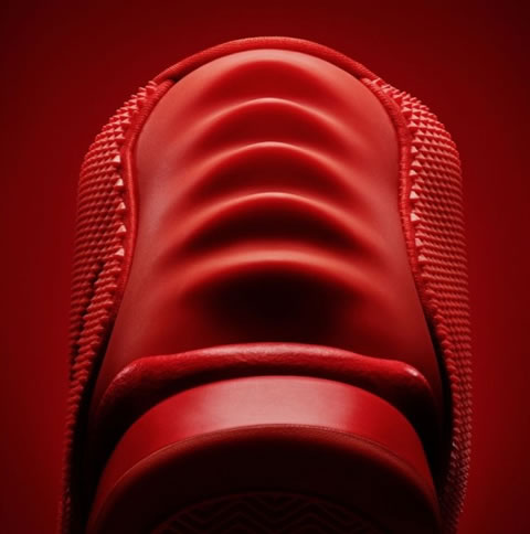 火爆到瞬间消失! Kanye West的Nike Air Yeezy II ‘Red October’ 来得慢去的神速 (照片)