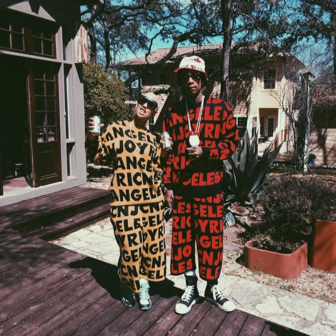 够酷的! 明星夫妇Wiz Khalifa和老婆Amber Rose穿上帅气情侣装..谁与争锋? (照片)