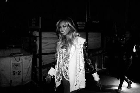 Beyonce和老公Jay Z, 女儿Blue Ivy离开德国..女儿感觉像父亲 (9张照片)