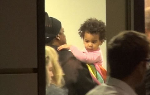 Beyonce和老公Jay Z, 女儿Blue Ivy离开德国..女儿感觉像父亲 (9张照片)