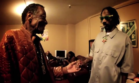 Snoop Dogg & Daz Dillinger歌曲We’ll Miss You (Uncle June Bugg Tribute)官方MV 