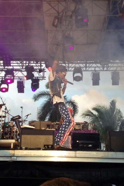 Wiz Khalifa前卫的时尚着装集锦..从刚出道到现在 (14张照片)