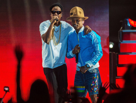 全是大牌! Pharrell带出好兄弟Jay Z, Usher, T.I., & Pusha T在Coachella演出 (视频)