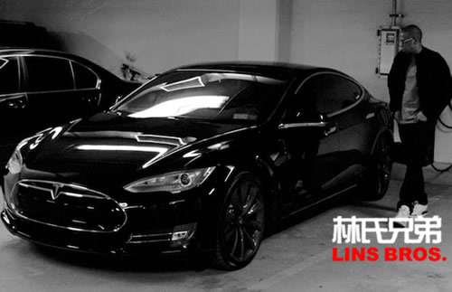 Jay Z 的新玩具：一部2014款全黑特斯拉Tesla汽车 (照片)