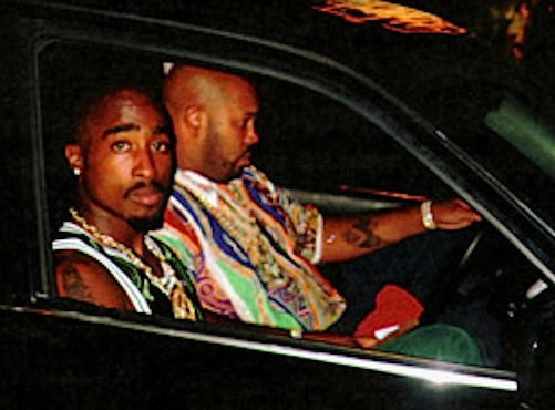 Tupac前老板Suge Knight说2Pac没死他没有杀他..得出结论: 他不是天才就是白痴
