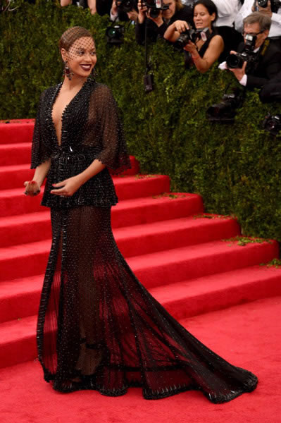 Met Gala 2014: Beyoncé & Jay Z, Rihanna, Kanye West & 卡戴珊 (照片)