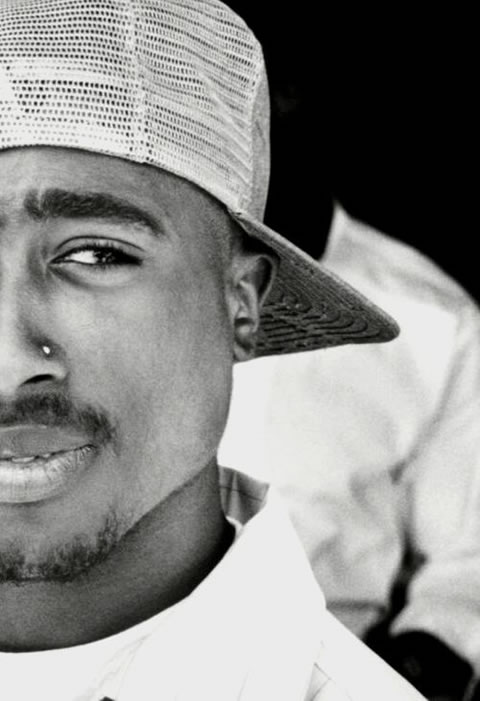 今天是2Pac的生日..Happy Birthday! RIP!! Thug Life Goes On! 这里有12张他的经典照片