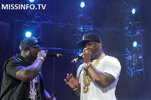 没人会想到50 Cent会带领G Unit 4人在舞台重聚..这里是11张舞台照片