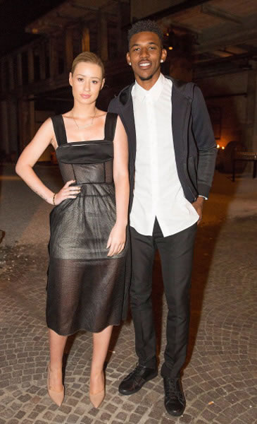 Iggy Azalea和男友尼克·杨在米兰时装周Calvin Klein时装秀Show爱情 (6张照片)