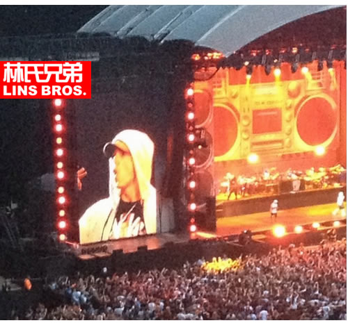 Eminem在温布利球场演唱会演出Lose Yourself, The Monster, Stan (3部短视频)