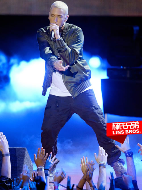 Eminem英国温布利演唱会前大放松，去做了2天SPA (报道)